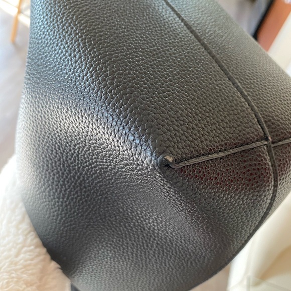 The Row inspired tote similar to the Park N/S tote in Medium. - Picture 10 of 13